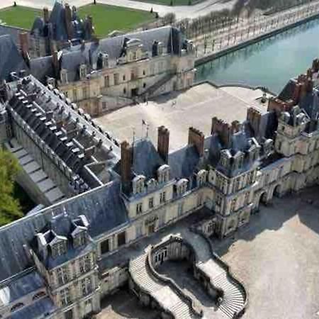 Bright Studio Apartment - Fontainebleau Esterno foto