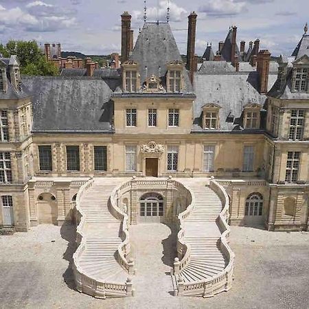 Bright Studio Apartment - Fontainebleau Esterno foto