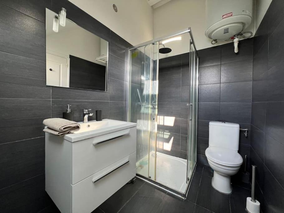 Bright Studio Apartment - Fontainebleau Esterno foto